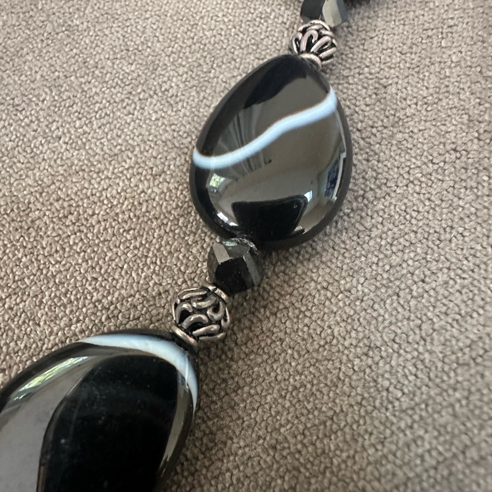 COPY - Black/White Agate Necklace - Picture 3 of 9